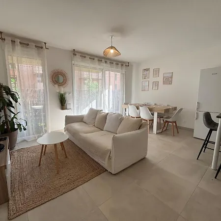 Cozy Cocoon 2-bedroom Apartment