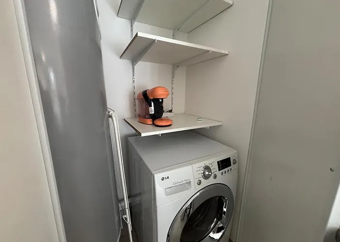 Cocoon Cosy 2 Chambres, Terrasse Et Clim * Agde